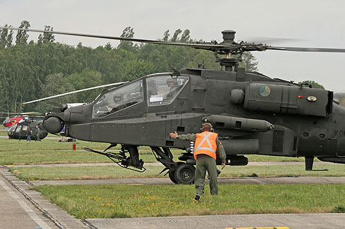 Hélicoptère AH64 Apache KLU