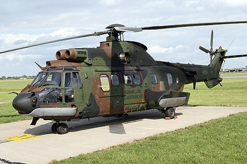 Hélicoptère AS532 Cougar KLU