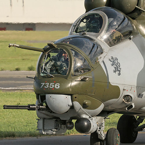 Hélicoptère MI24 Hind F République Tchèque