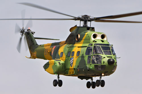 Hélicoptère IAR330M Puma Roumanie