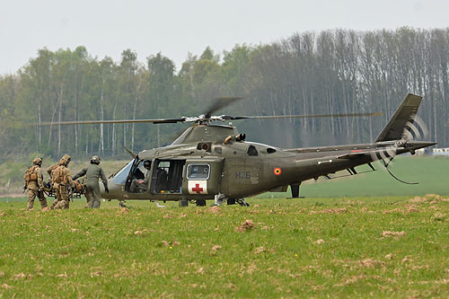 Hélicoptère A109 de l'armée belge en version d'évacuation médicale 