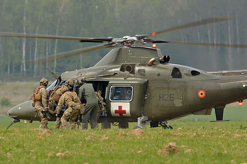 Hélicoptère A109 de l'armée belge en version d'évacuation médicale 