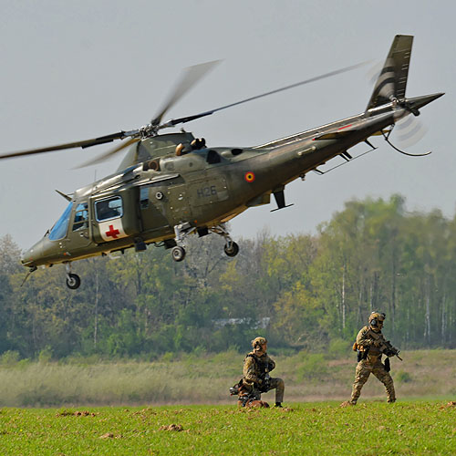 Hélicoptère A109 de l'armée belge en version d'évacuation médicale 