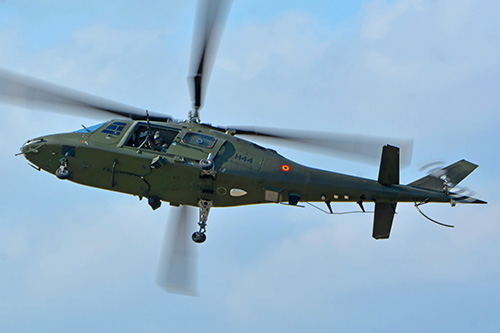 Hélicoptère A109 de l'armée belge, équipé de mitrailleuses de porte