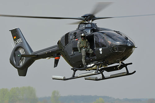 Hélicoptère EC135 D-HDDL de la MarineFliegerGeschwader (MFG 5)