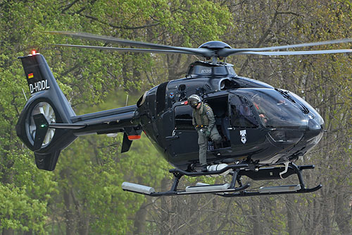 Hélicoptère EC135 D-HDDL de la MarineFliegerGeschwader (MFG 5)