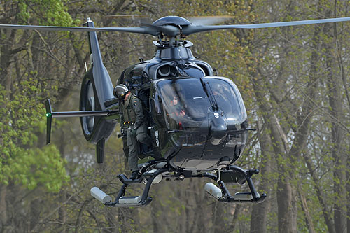 Hélicoptère EC135 D-HDDL de la MarineFliegerGeschwader (MFG 5)