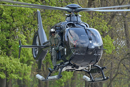 Hélicoptère EC135 D-HDDL de la MarineFliegerGeschwader (MFG 5)