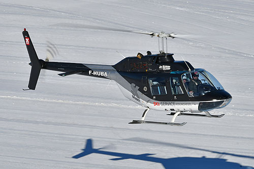 Hélicoptère Bell 206 JetRanger III F-HUBA de JET SYSTEMS