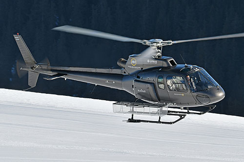 Hélicoptère AS350 B2 Ecureuil F-HDLC de AZUR HELICOPTERE