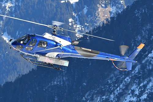 Hélicoptère H125 / AS350 B3 Ecureuil F-HHDF de MONT BLANC HELICOPTERES (MBH)