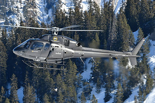 Hélicoptère AS350 N Ecureuil F-HBIM de AZUR HELICOPTERE