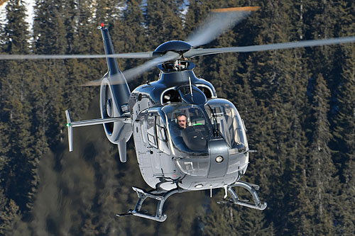 Hélicoptère H135 F-GMHK de SAF HELICOPTERES