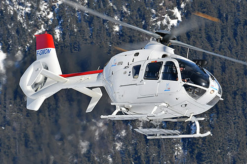 Hélicoptère H135 F-GMON de SAF HELICOPTERES