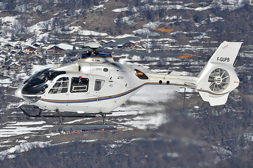 Hélicoptère H135 F-GUFB de MBH (MONT BLANC HELICOPTERES)