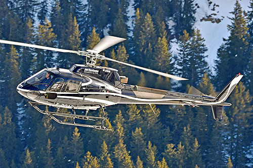 Hélicoptère AS350 BA Ecureuil 2 F-GGAO de JET SYSTEMS HELICOPTERES SERVICES