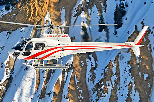 Hélicoptère AS350 B2 Ecureuil 3A-MTT d'HELI AIR MONACO