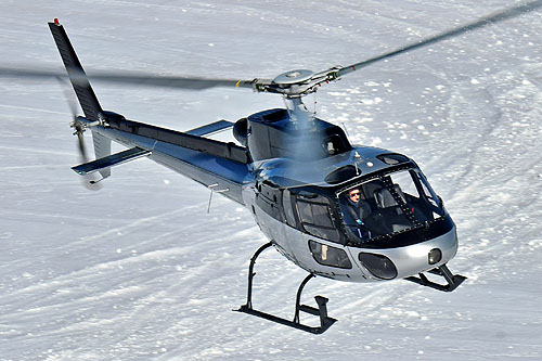 Hélicoptère AS350 B2 Ecureuil F-GMHR