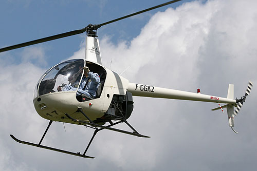 Hélicoptère Robinson R22