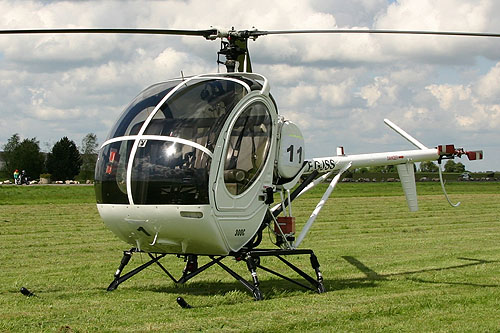 Hélicoptère Schweizer H300