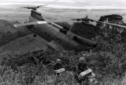 Hélicoptère CH46 Seaknight des US Marines au Vietnam