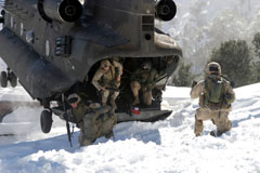 Hélicoptère CH47 Chinook de l'US Army en Afghanistan