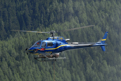 Hélicoptère AS350 Ecureuil de CMBH