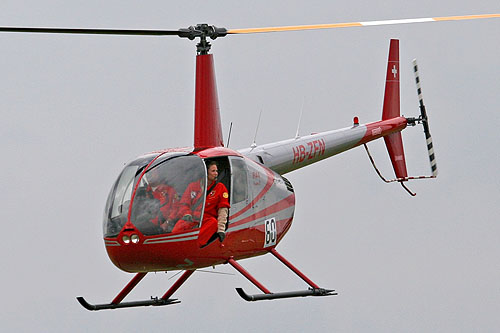 Hélicoptère Robinson R44 HB-ZFN