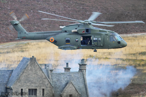 AW102 Merlin helicopter in James Bond Skyfall