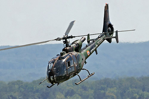 Hélicoptère SA342 Gazelle canon ALAT