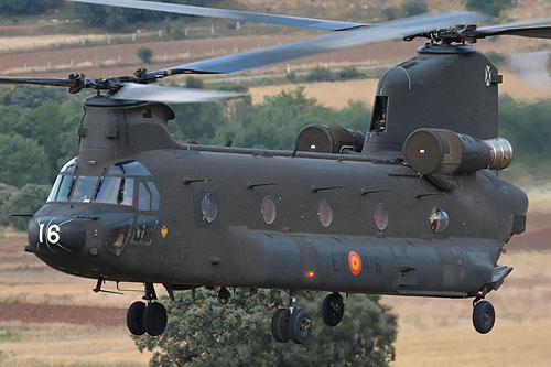 Hélicoptère CH47 Chinook FAMET