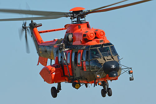 Hélicoptère AS532 Cougar ET670 Unidad Militar de Emergencias (UME)