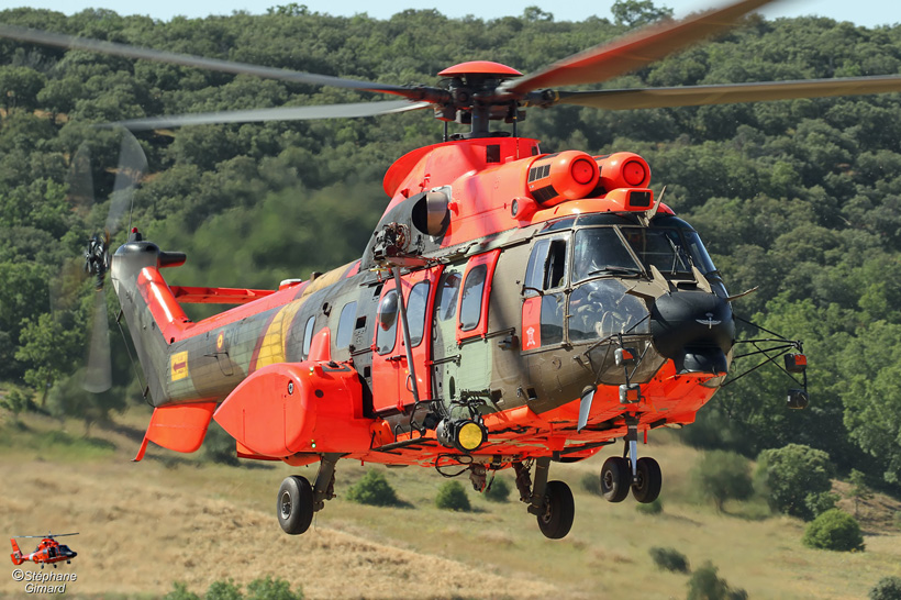 Hélicoptère AS532 Cougar ET670 Unidad Militar de Emergencias (UME)