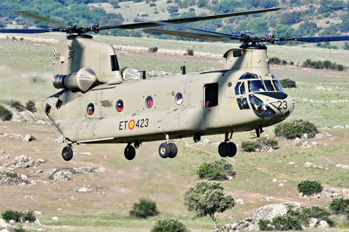 Hélicoptère CH47F Chinook ET423