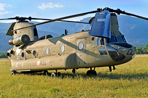 Hélicoptère CH47F Chinook ET422