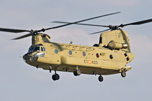 Hélicoptère CH47F Chinook ET420