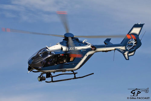 Hélicoptère EC135