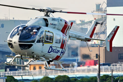 Hélicoptère de secours EC145 JA6910 Doctor Heli