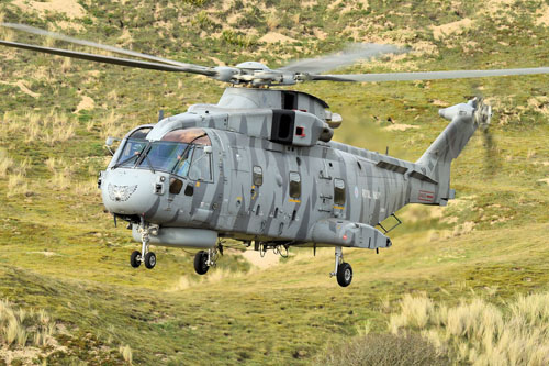 Hélicoptère AW101 Merlin HM2 ZH860 en camouflage gris tigré