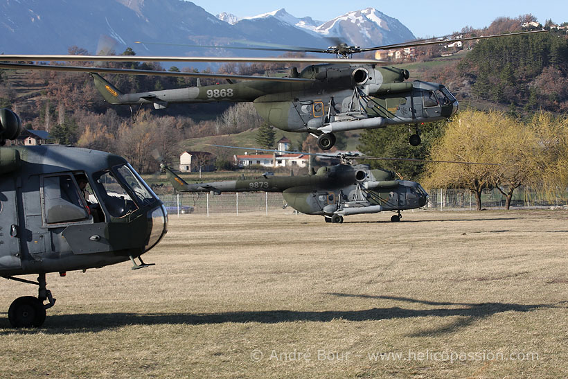 Hélicoptères MI17