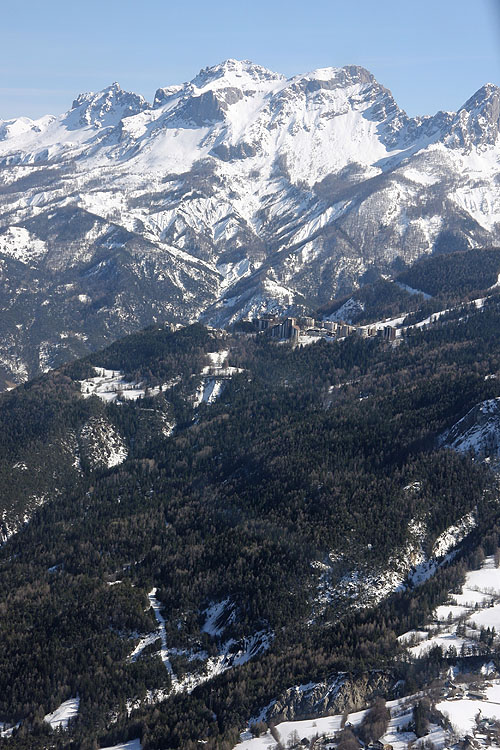 Vol en hélicoptère au-dessus des Alpes