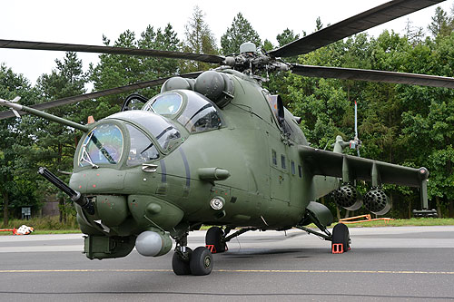 Hélicoptère MI24 Hind Pologne