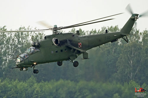 Hélicoptère MI24 Hind Pologne