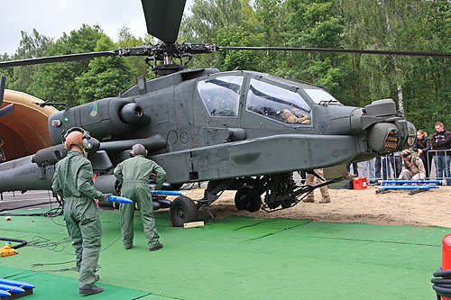 Hélicoptère AH64 Apache