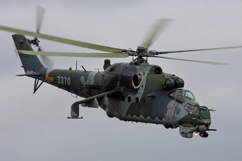 Hélicoptère d'attaque MI24 Hind de l'armée tchèque