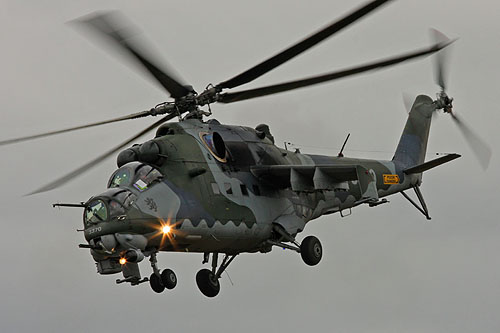 Hélicoptère d'attaque MI24 Hind de l'armée tchèque