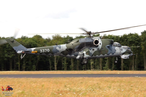 Hélicoptère d'attaque MI24 Hind de l'armée tchèque