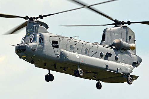 Hélicoptère CH47F Chinook KLU