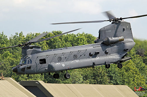 Hélicoptère CH47F Chinook KLU