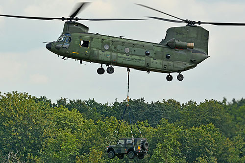 Hélicoptère CH47D Chinook KLU